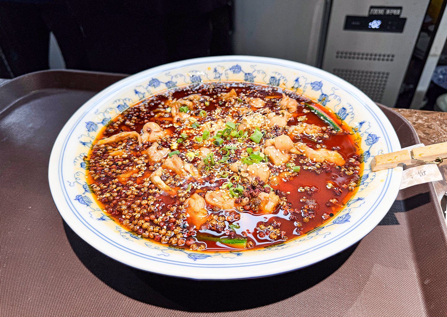 施锦记热菜类:麻香牛蛙