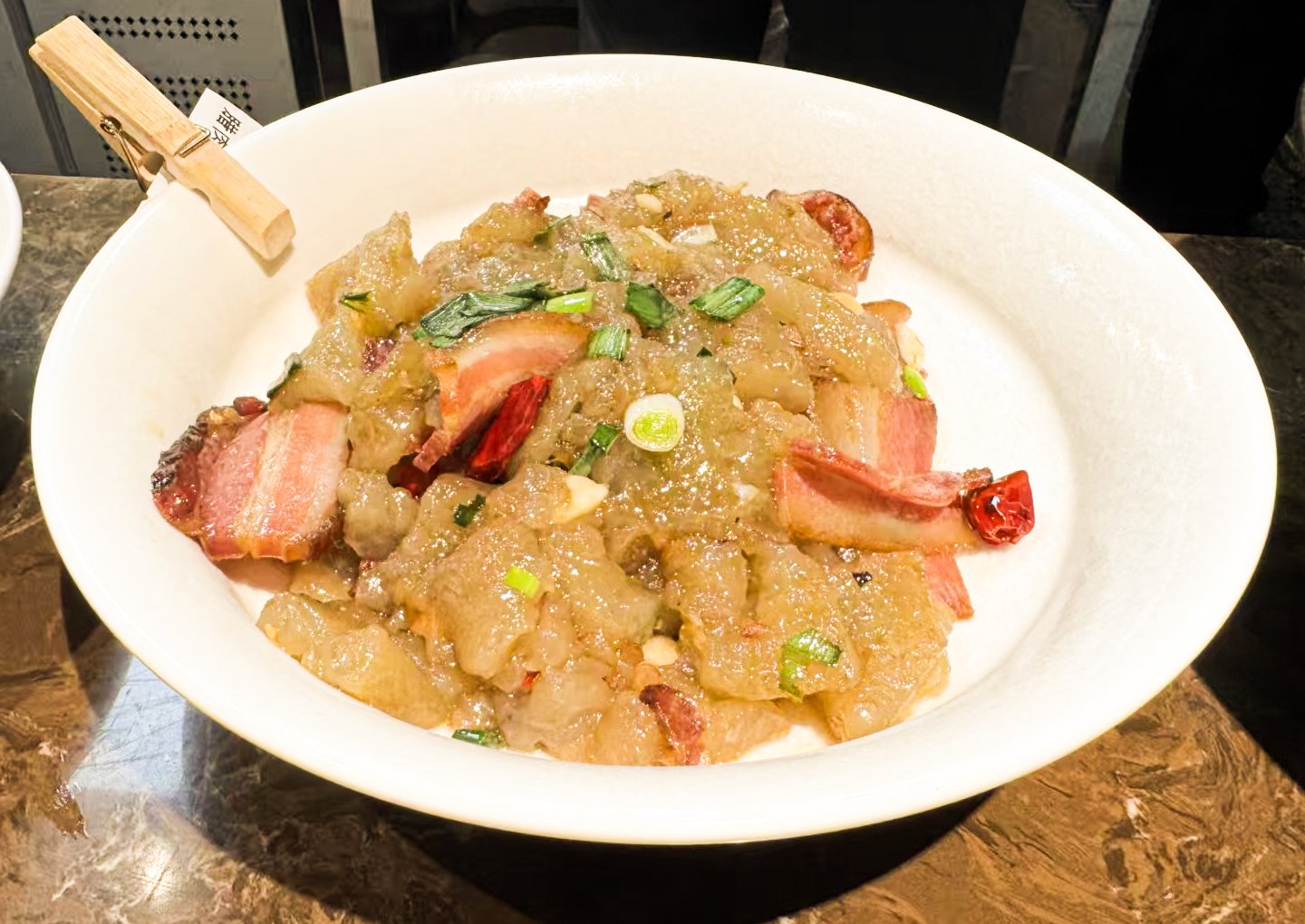 施锦记腊货类:腊肉炒苕粉粑